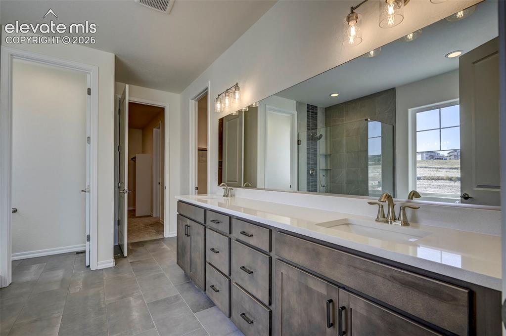 Image 20 of 35: Master Bathroom