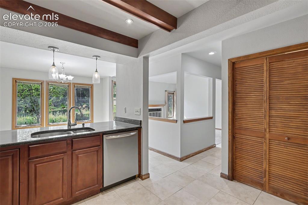 Image 6 of 28: Kitchen