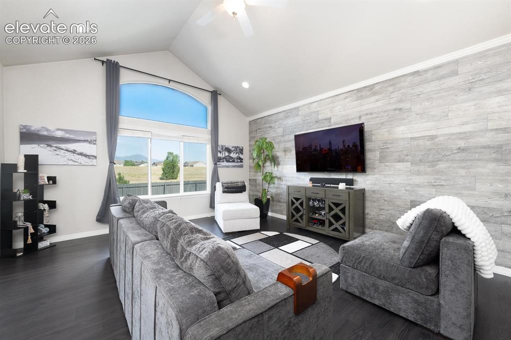 Image 11 of 39: Living Room