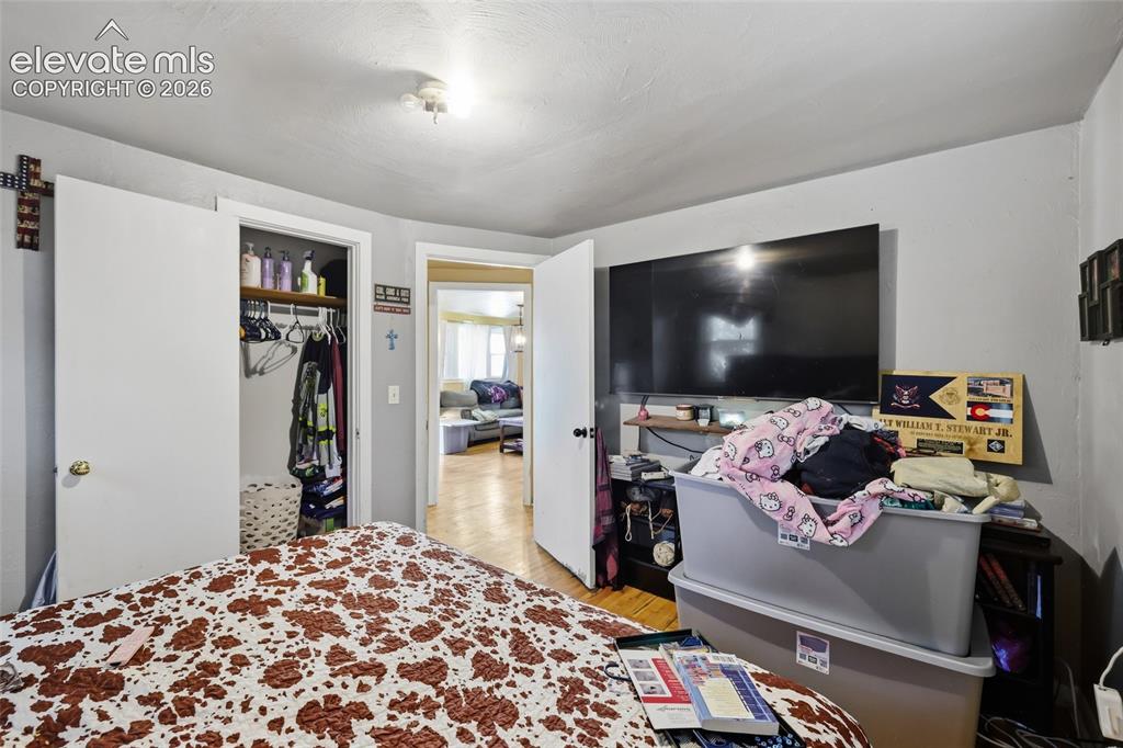 Image 19 of 38: Bedroom