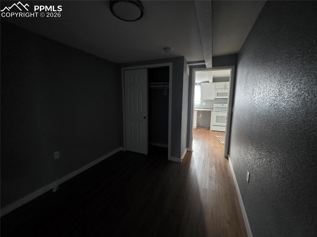 Image 16 of 16: Bedroom