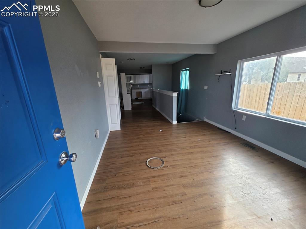 Image 7 of 16: Living Room