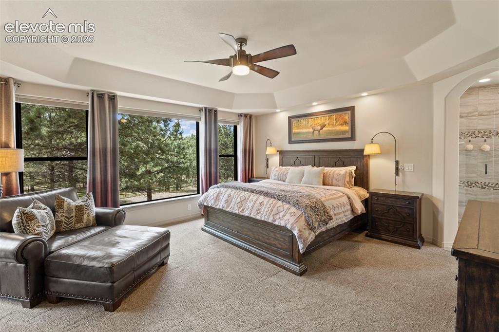 Image 9 of 50: Bedroom