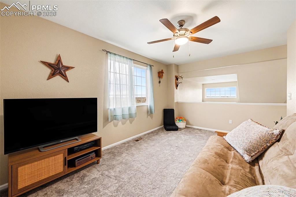 Image 14 of 39: Sitting Room