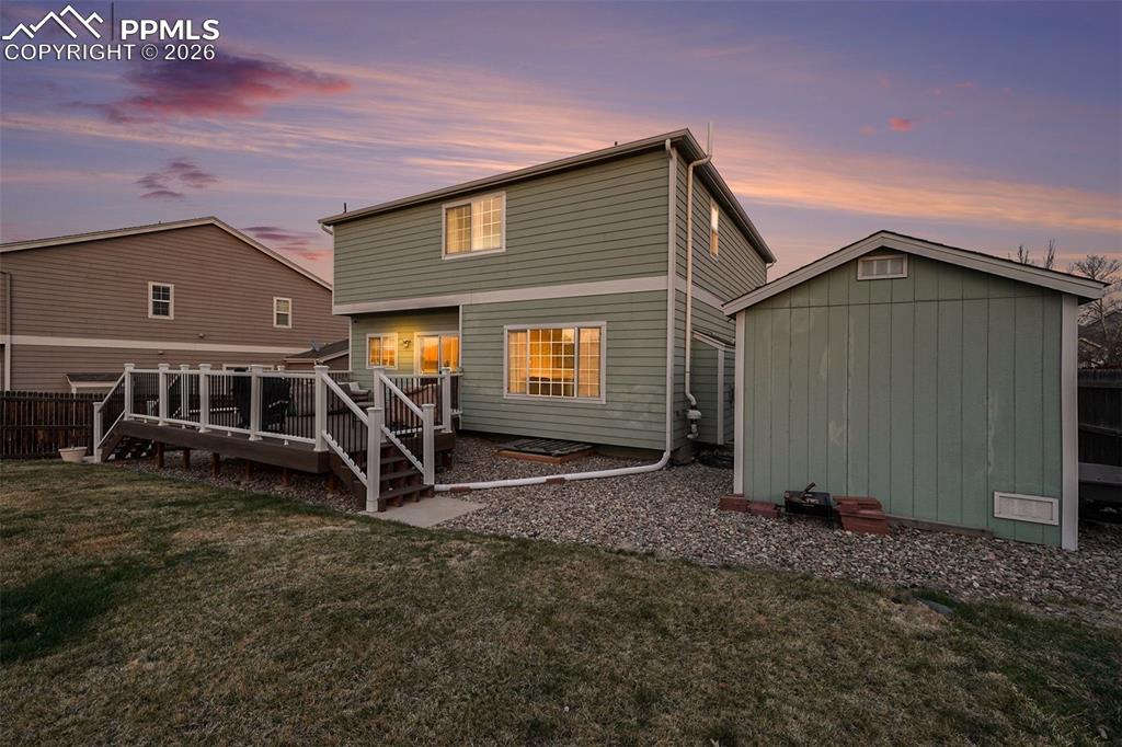 Image 25 of 39: Back of Structure