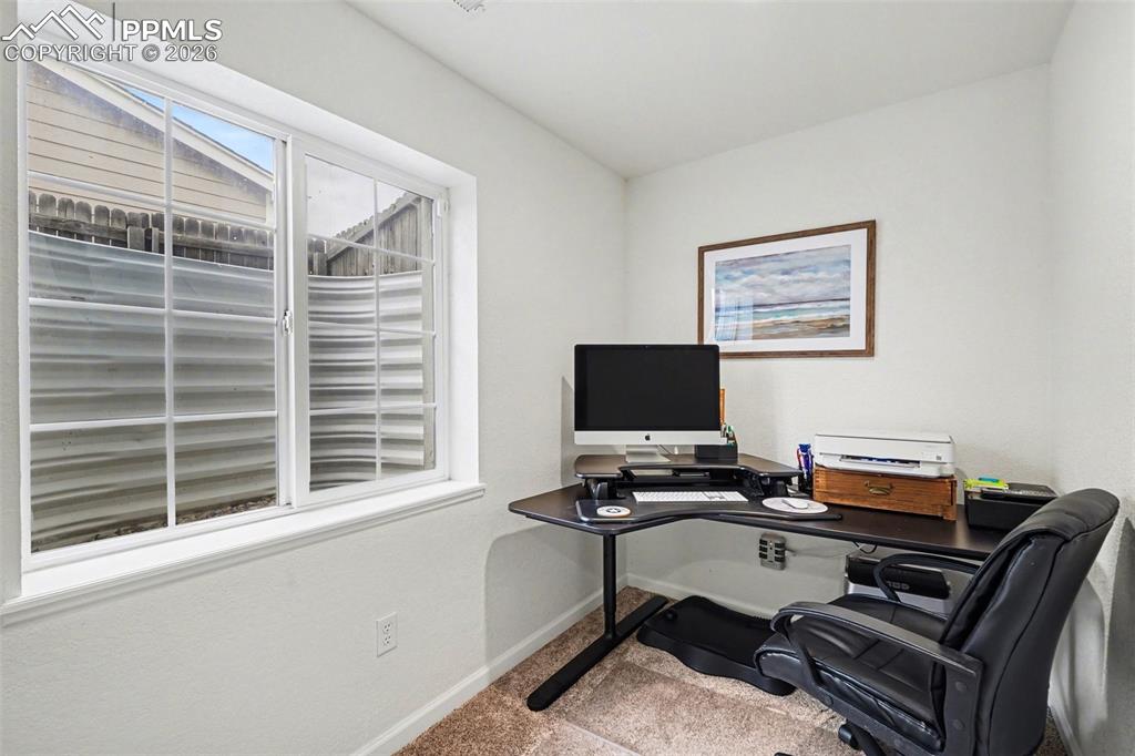 Image 30 of 39: Office