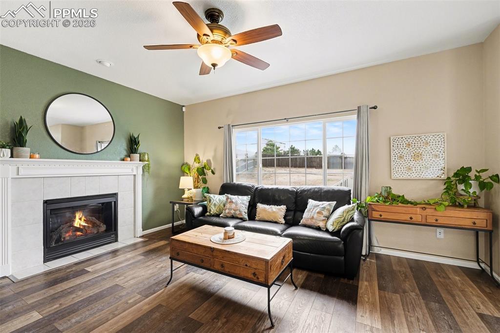 Image 6 of 39: Living Room