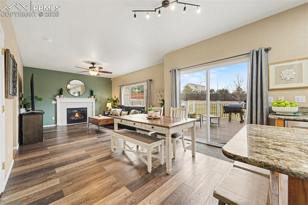 Image 7 of 39: Dining Area