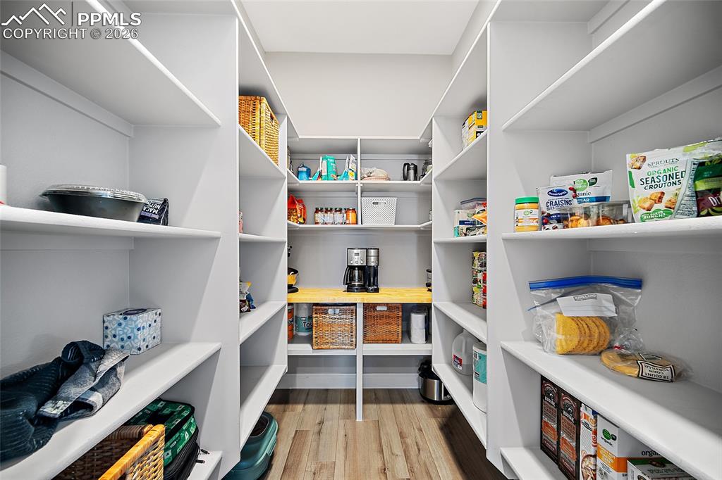 Image 17 of 50: Pantry