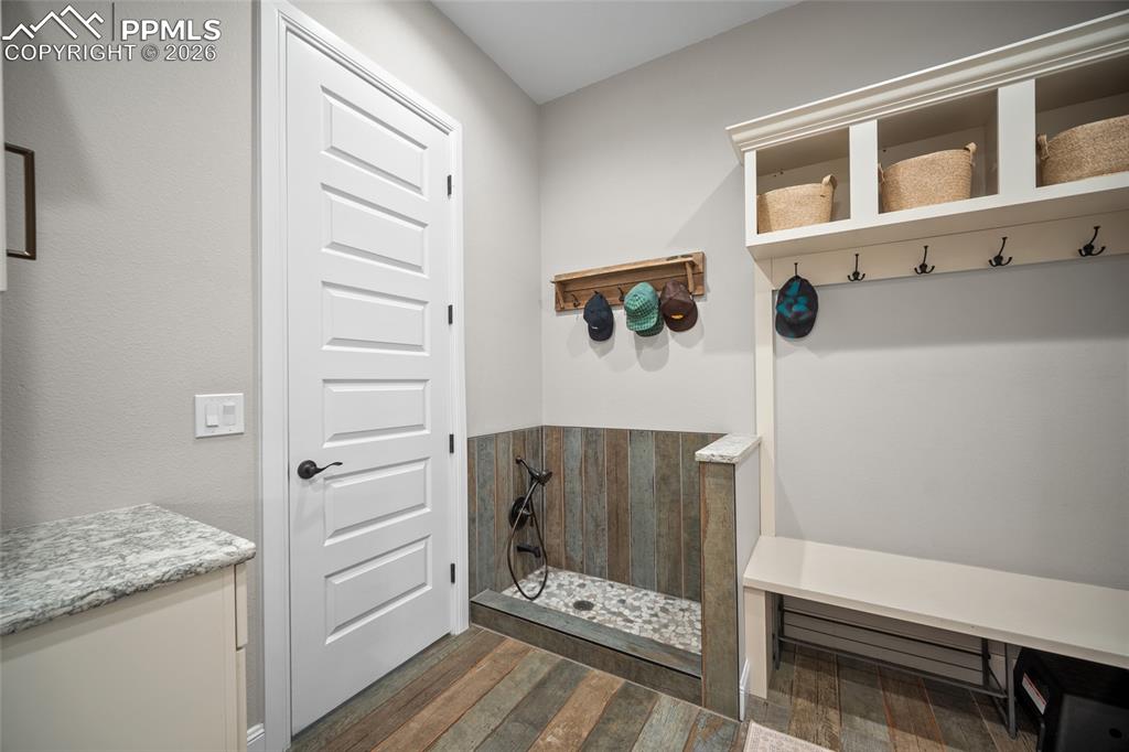 Image 18 of 50: Mud Room