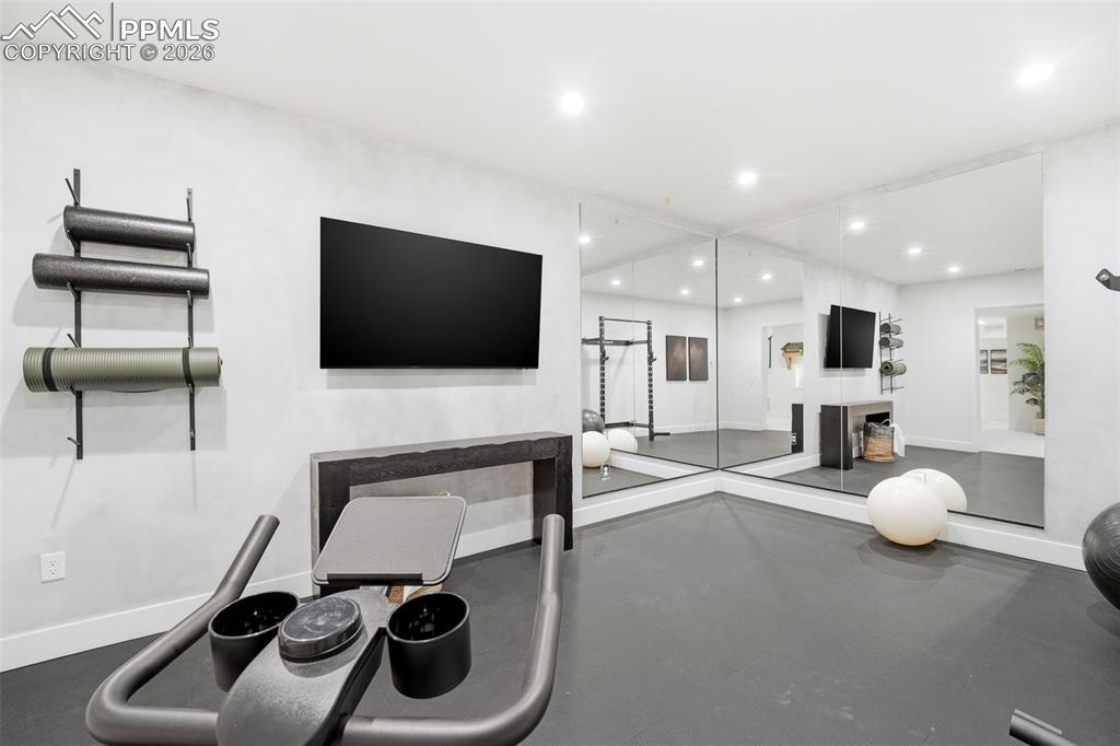 Image 23 of 28: Exercise Room