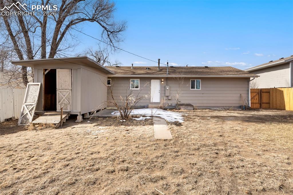 Image 14 of 15: Back of Structure