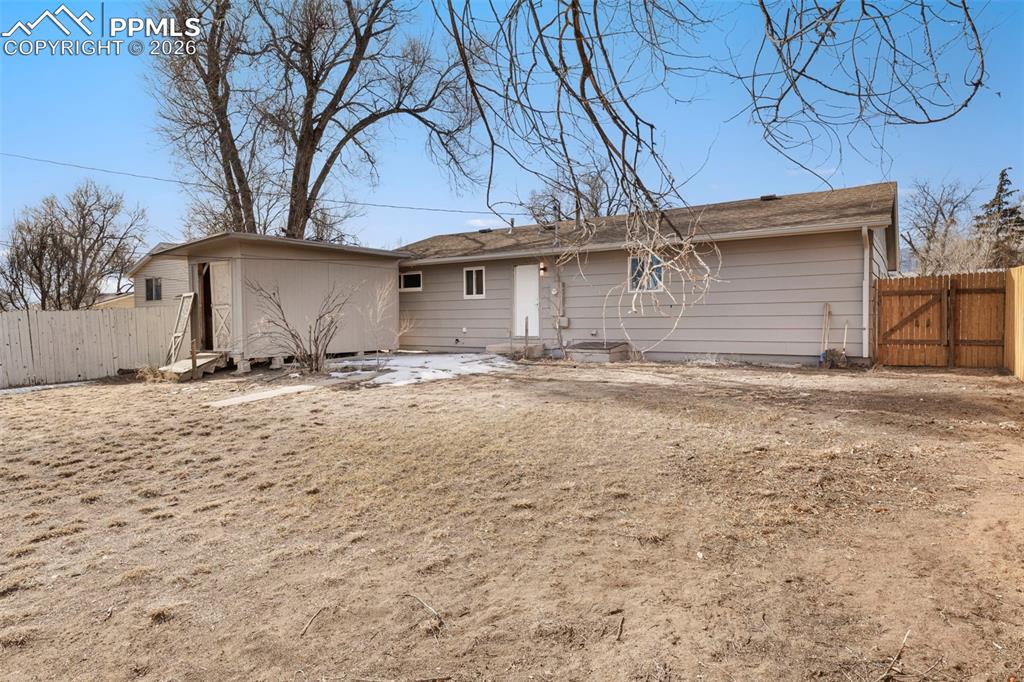 Image 15 of 15: Back of Structure