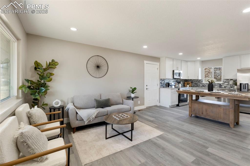 Image 4 of 15: Living Room