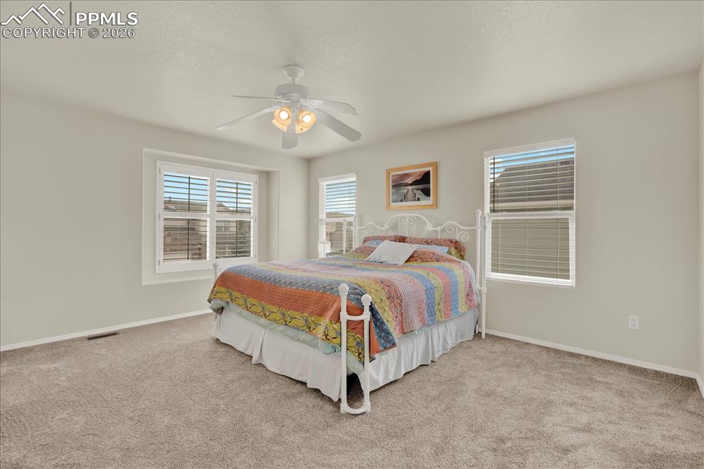 Image 17 of 48: Bedroom