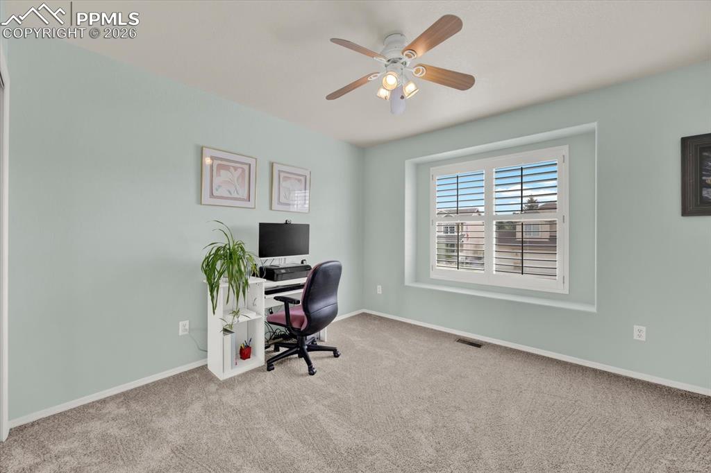 Image 23 of 48: Office