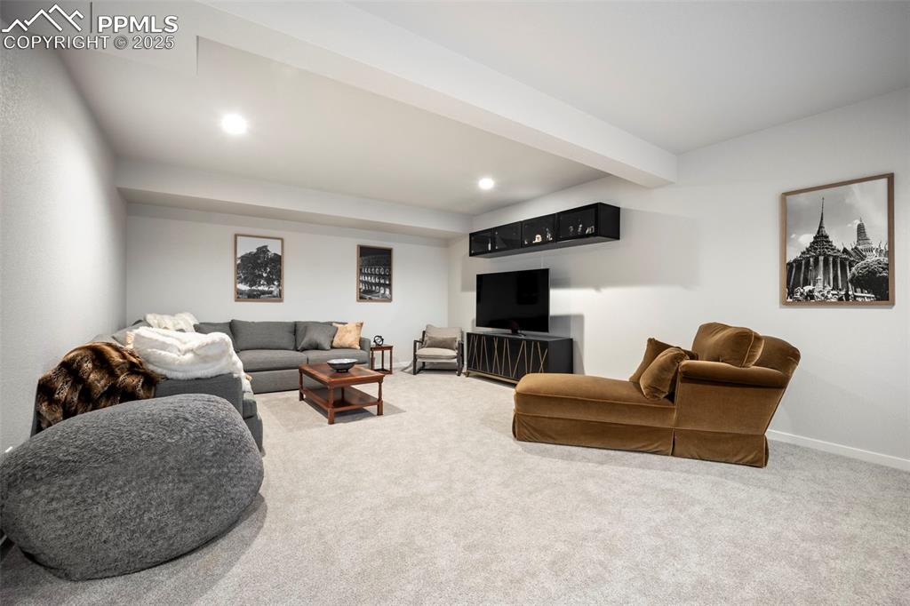 Image 34 of 50: Family Room