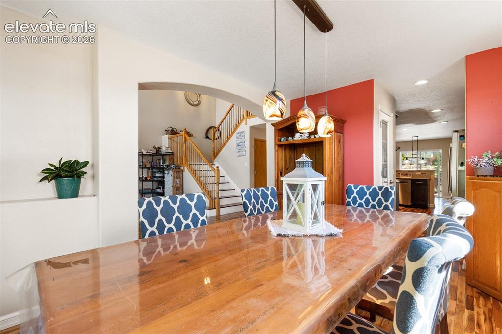 Image 42 of 42: Dining Area