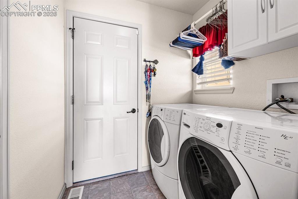 Image 21 of 24: Laundry