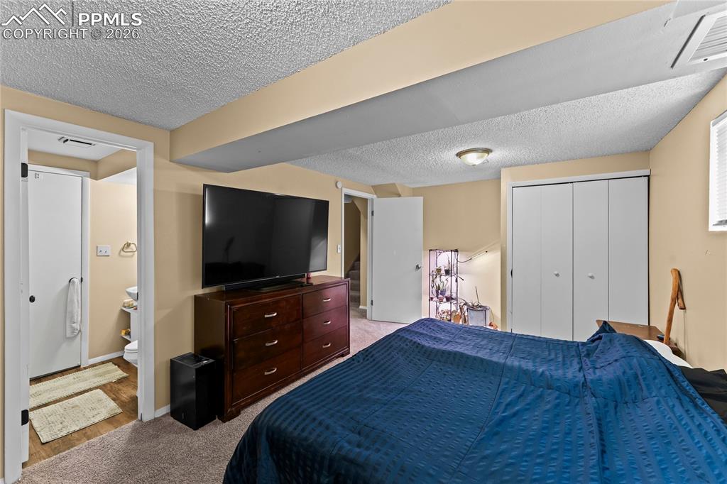 Image 19 of 42: Bedroom