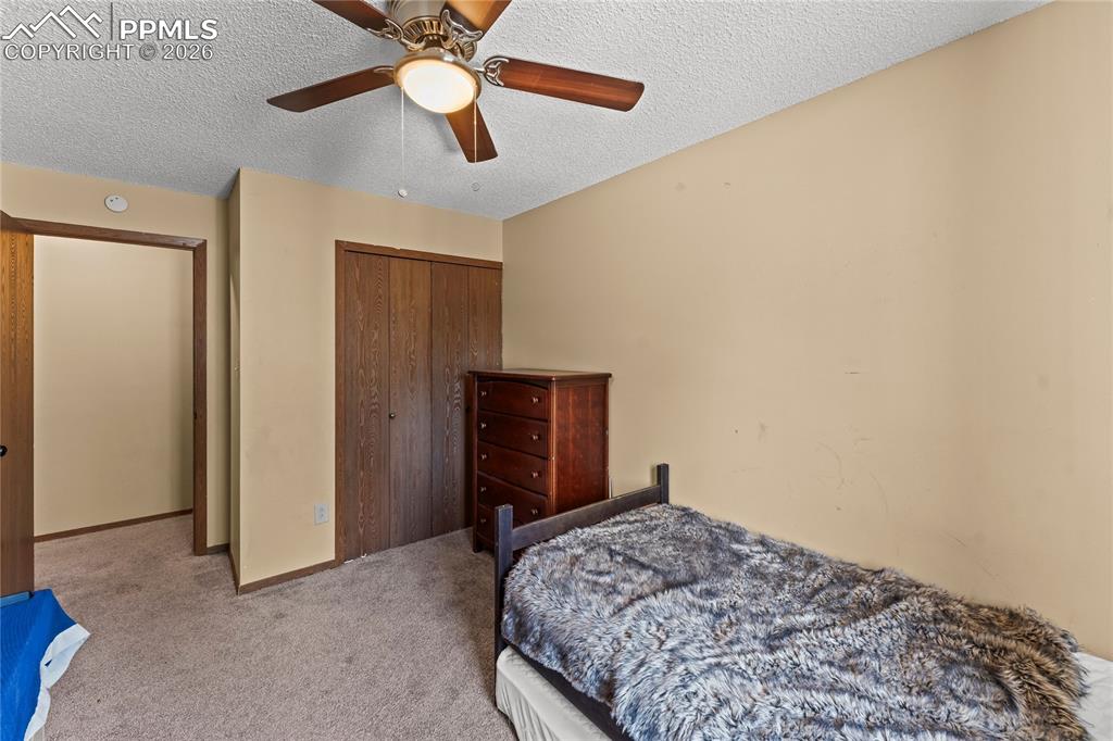 Image 24 of 42: Bedroom