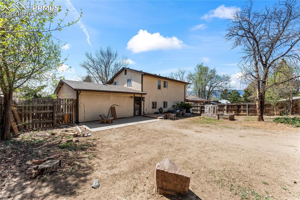 Image 34 of 42: Back of Structure