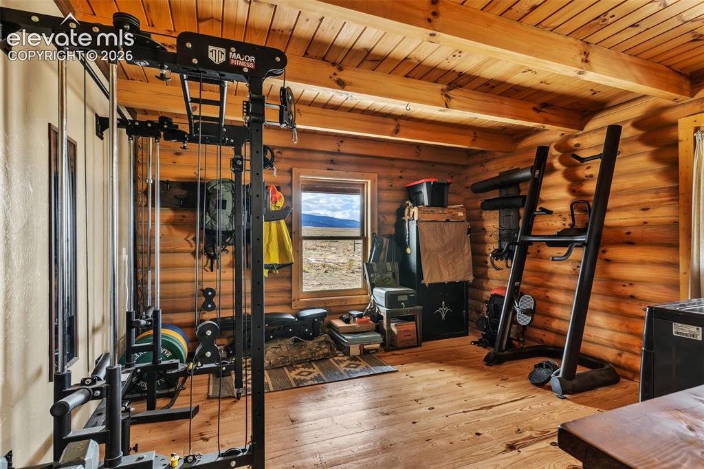 Image 19 of 42: Exercise Room