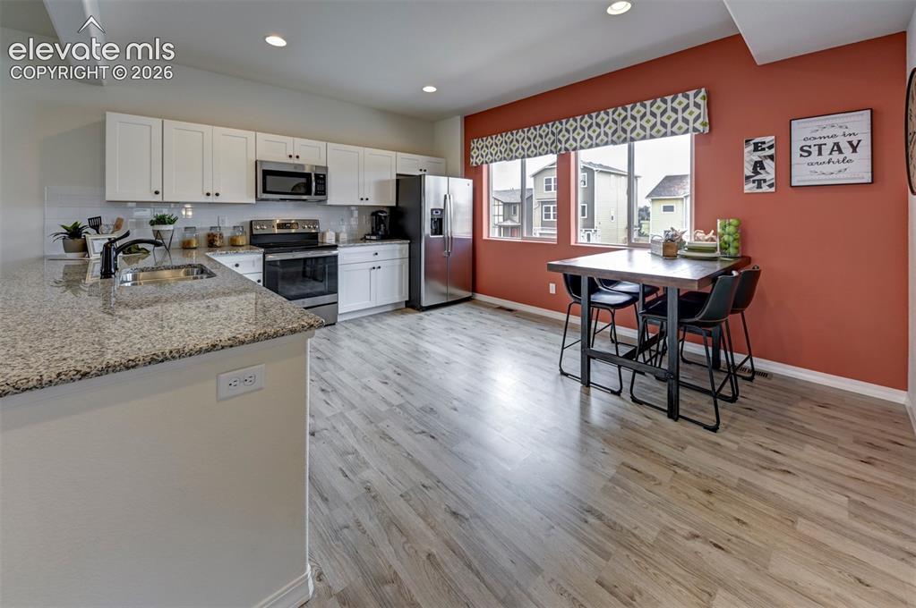 Image 16 of 30: *photo of previous model home of the same floorplan*