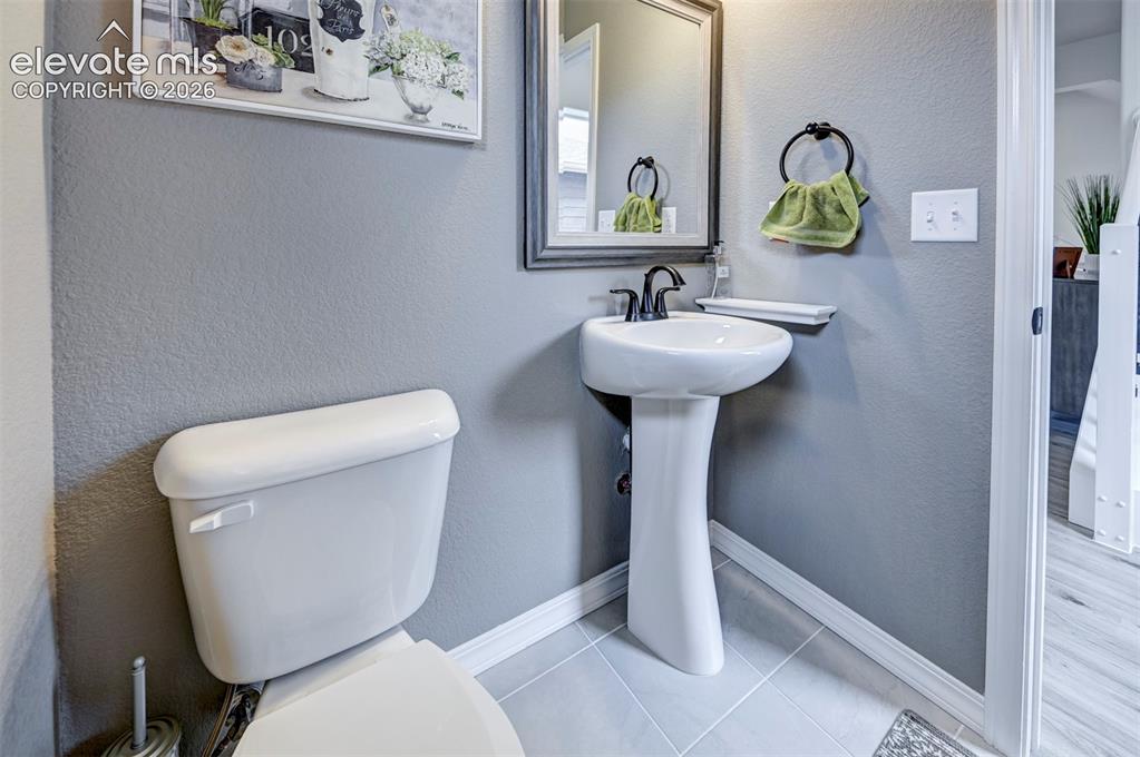 Image 20 of 30: *photo of previous model home of the same floorplan*