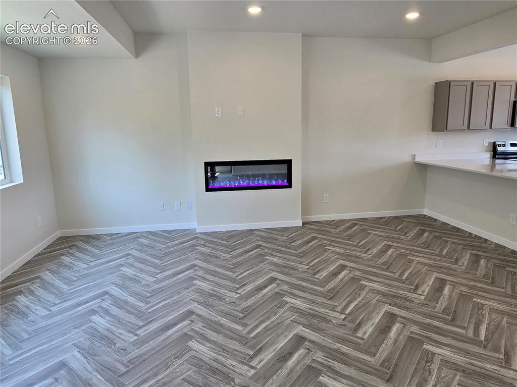 Image 7 of 30: Family Room