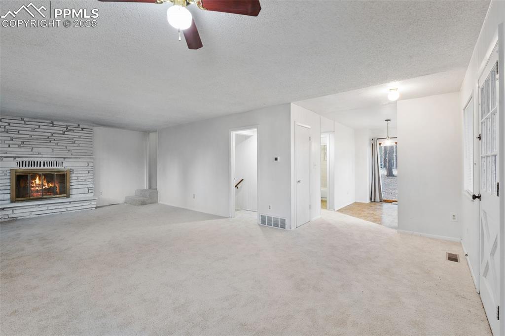 Image 15 of 50: Living Room