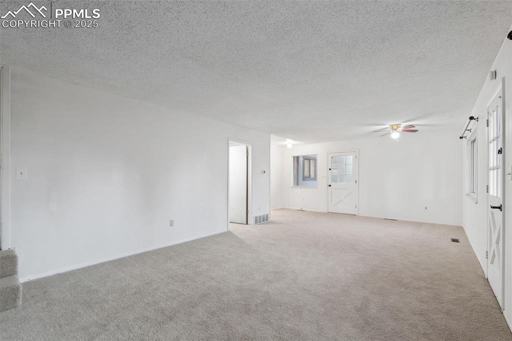 Image 16 of 50: Living Room