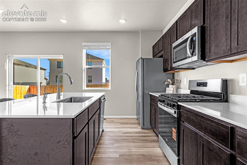 Image 10 of 42: Kitchen