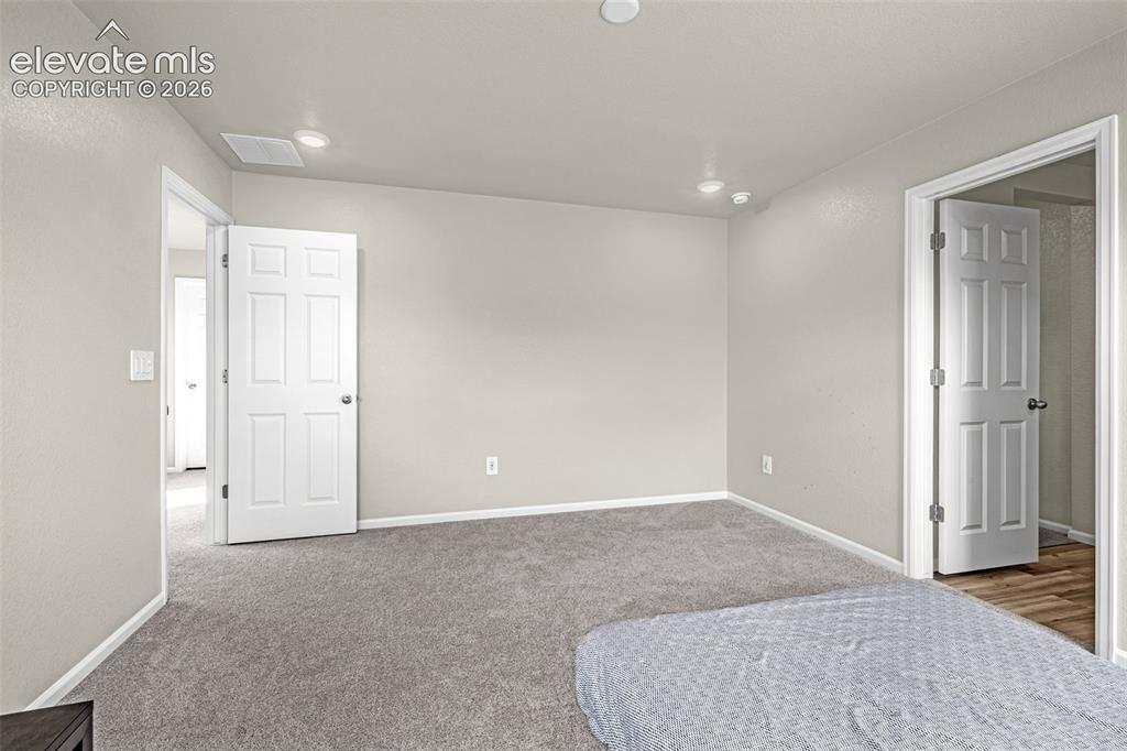 Image 18 of 42: Bedroom