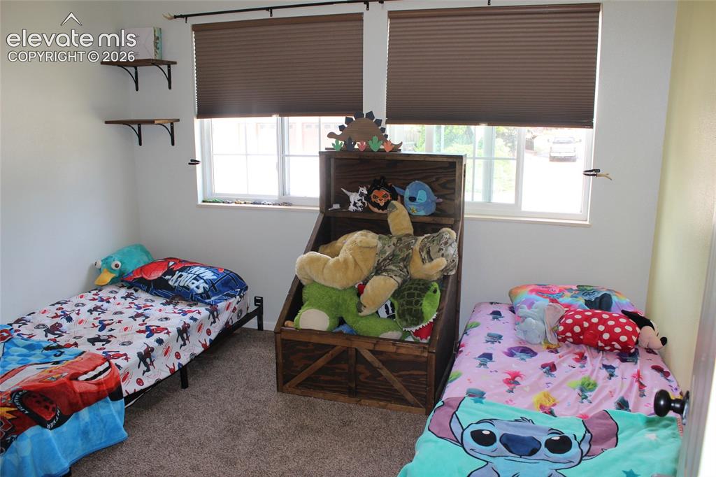 Image 12 of 19: Bedroom