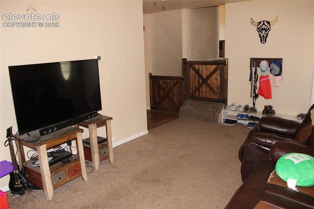Image 6 of 19: Living Room