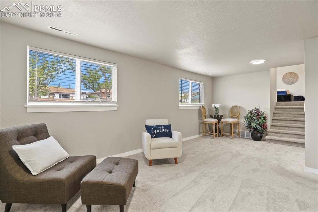 Image 22 of 34: Family Room