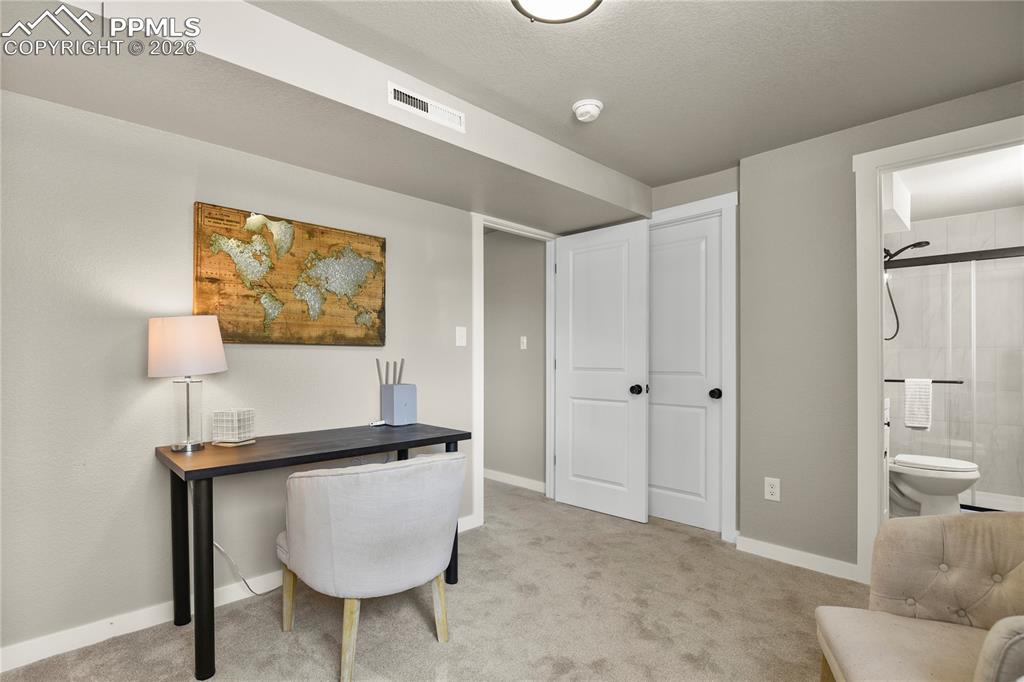 Image 25 of 34: Bedroom