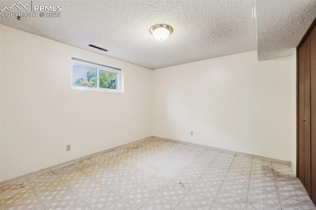 Image 38 of 49: Basement Bedroom - Bedroom #6