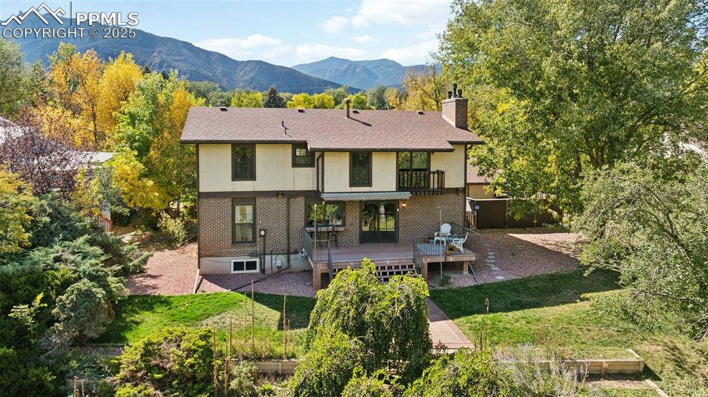 Image 43 of 49: Back of Structure