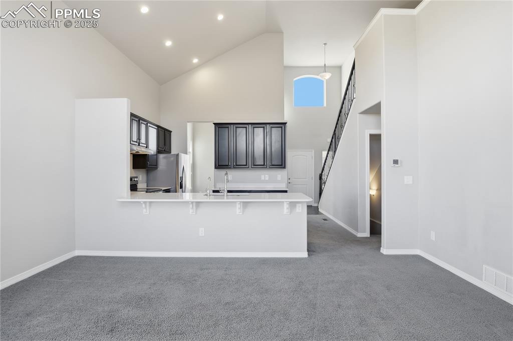 Image 13 of 40: Kitchen