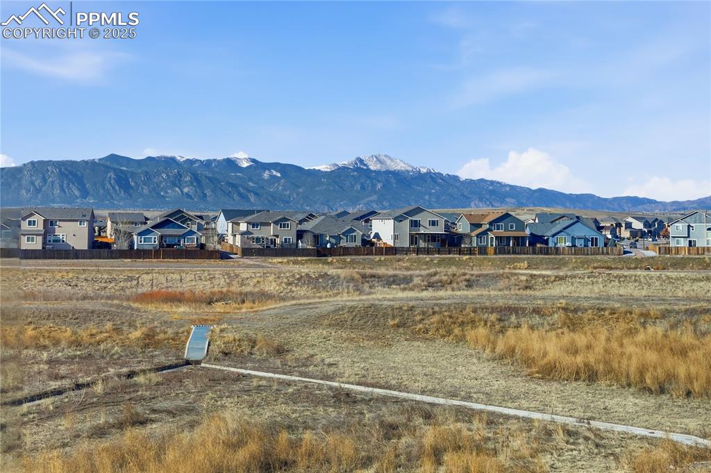 Image 30 of 40: View