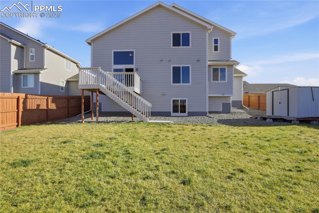 Image 39 of 40: Back of Structure