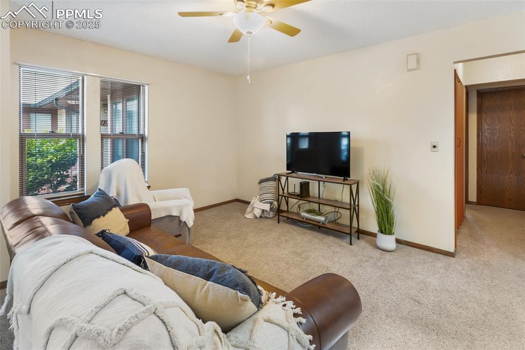 Image 11 of 33: Living Room