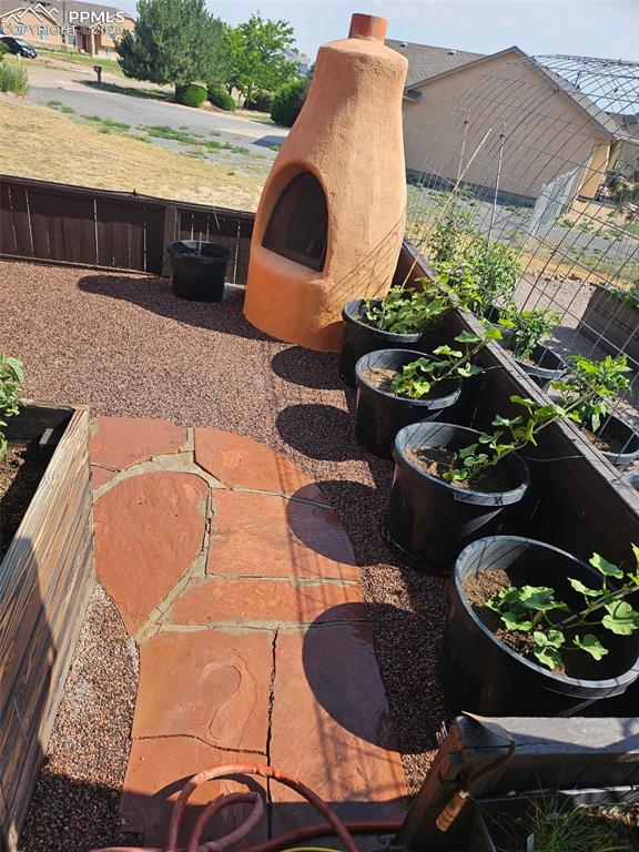 Image 18 of 22: View of patio