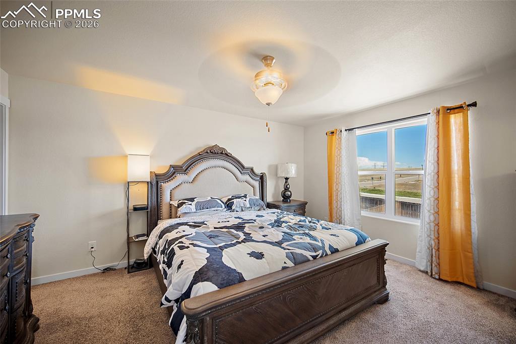 Image 9 of 35: Bedroom