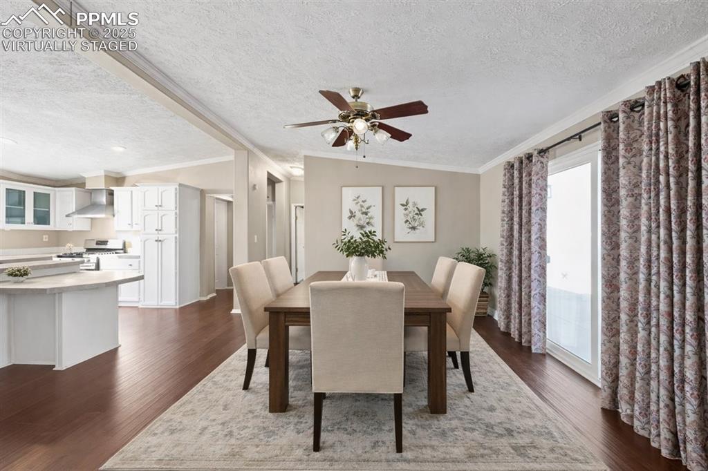 Image 14 of 35: Virtually Staged