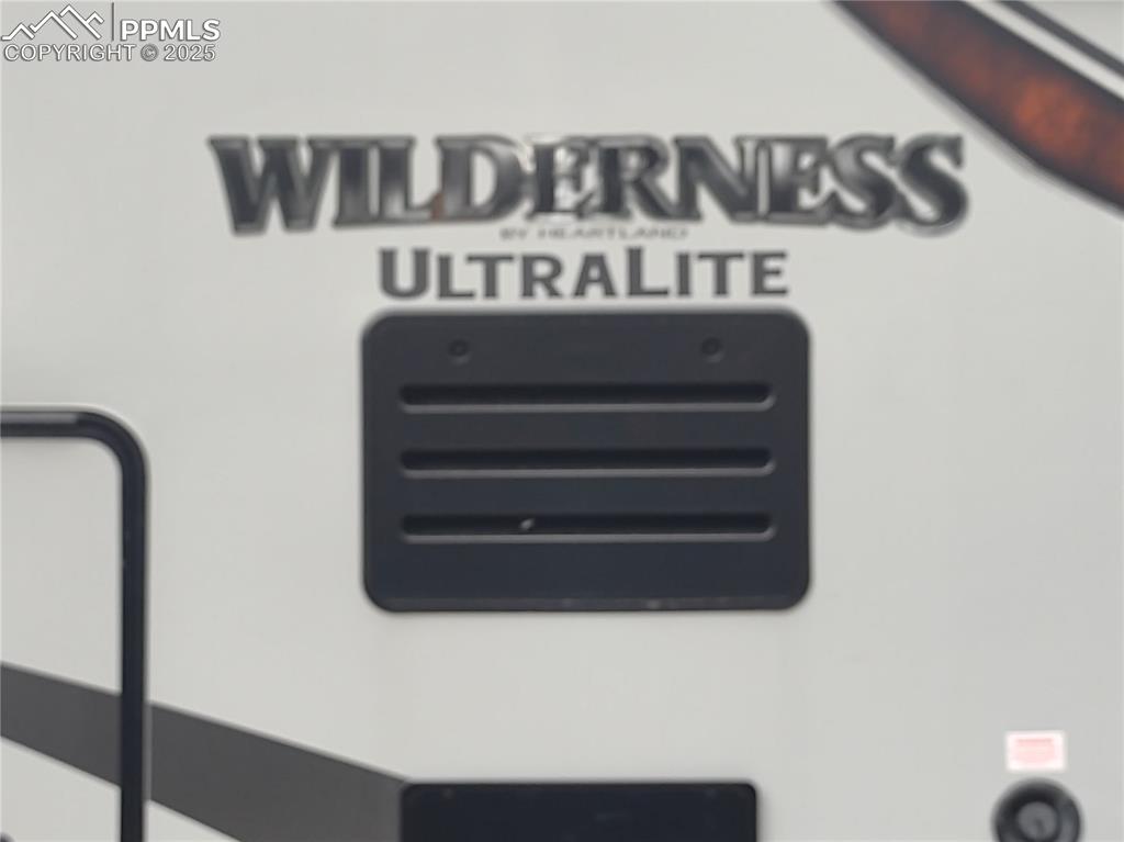 Image 32 of 50: Wilderness by Heartland Ultralite 2019