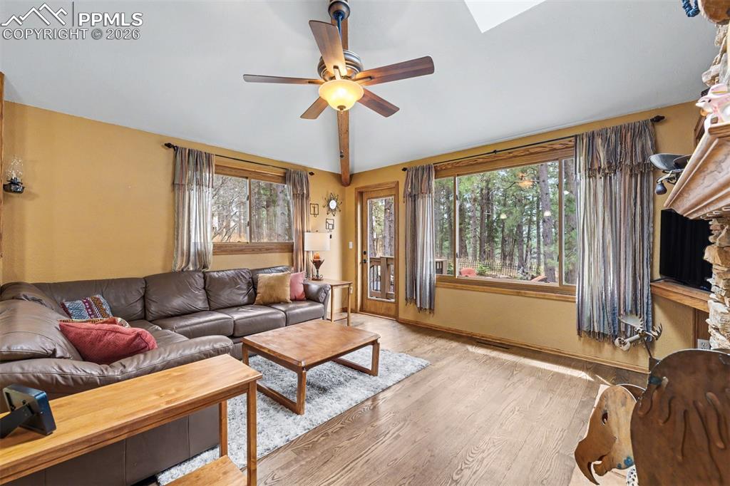 Image 6 of 44: Closing Instructions