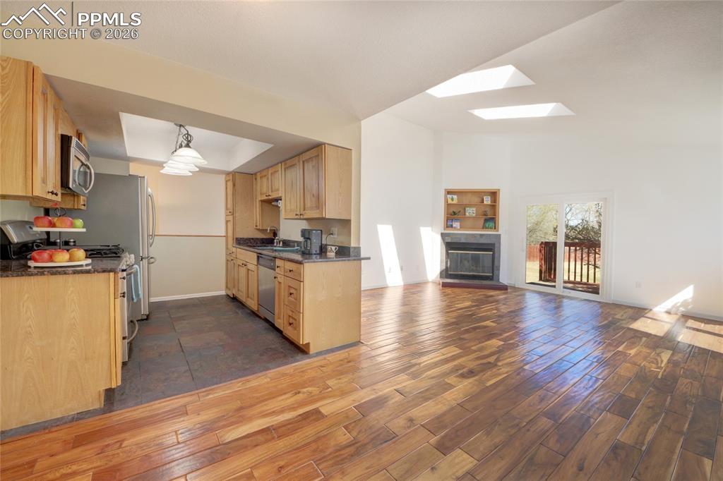 Image 3 of 36: Kitchen overview